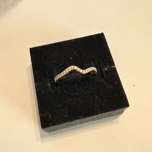 Pandora | Elegant Gold Wave Ring with CZ